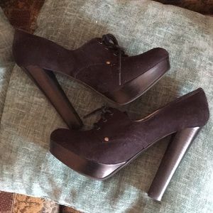 Guess black suede heels size 8 1/2